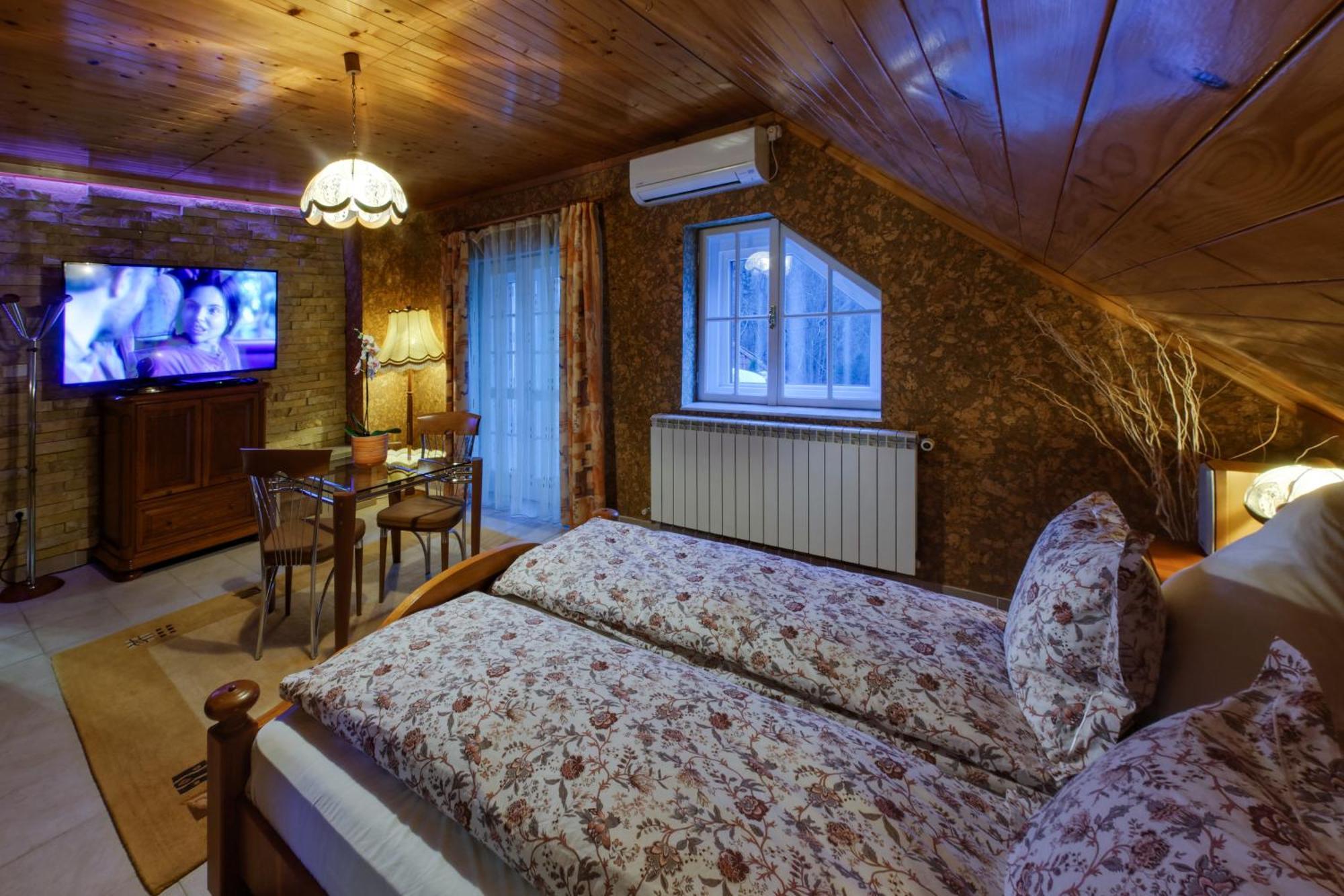 Boutique Hotel Forest Retreat (Adults Only) Buşteni Buitenkant foto