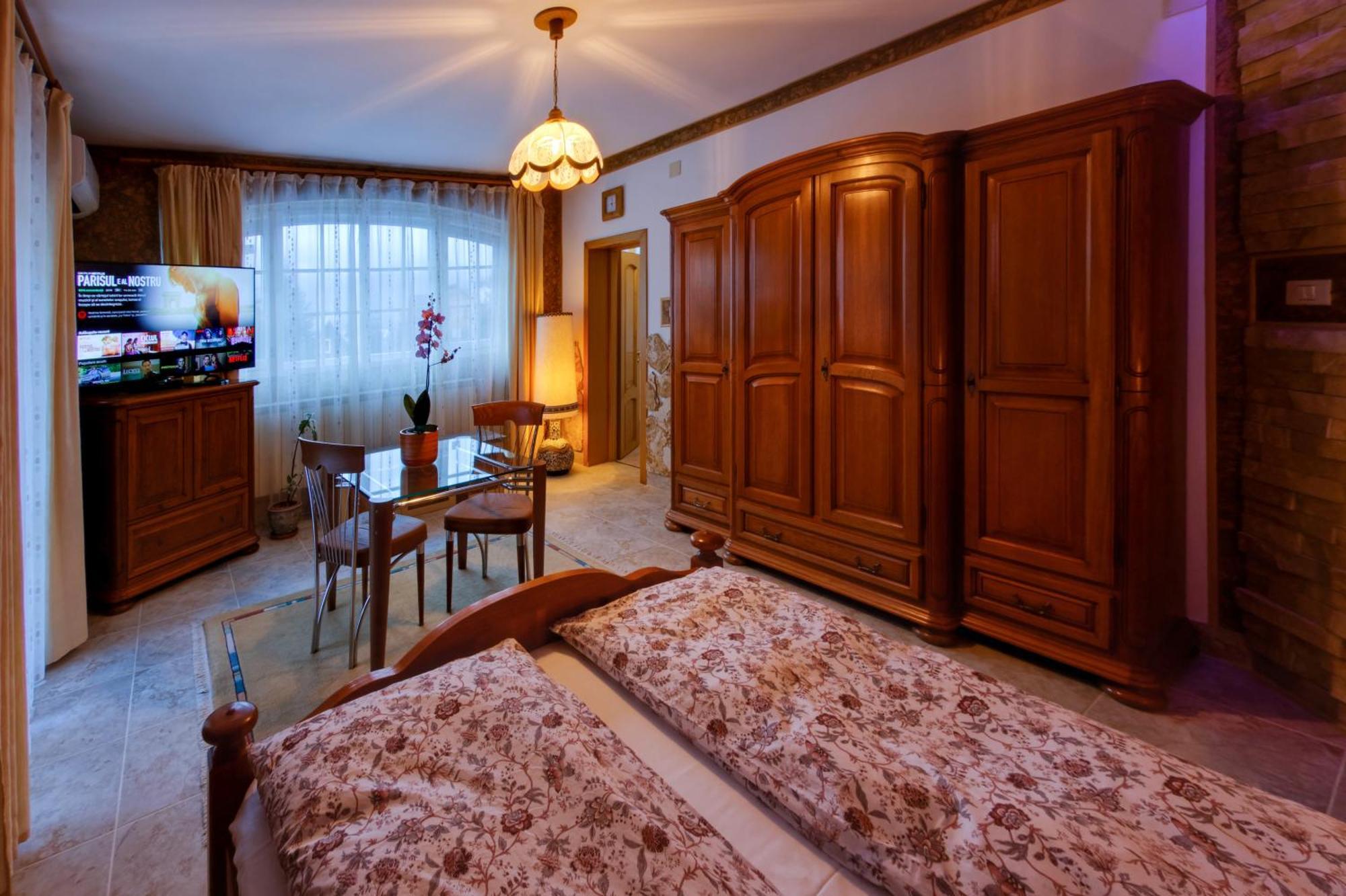 Boutique Hotel Forest Retreat (Adults Only) Buşteni Buitenkant foto