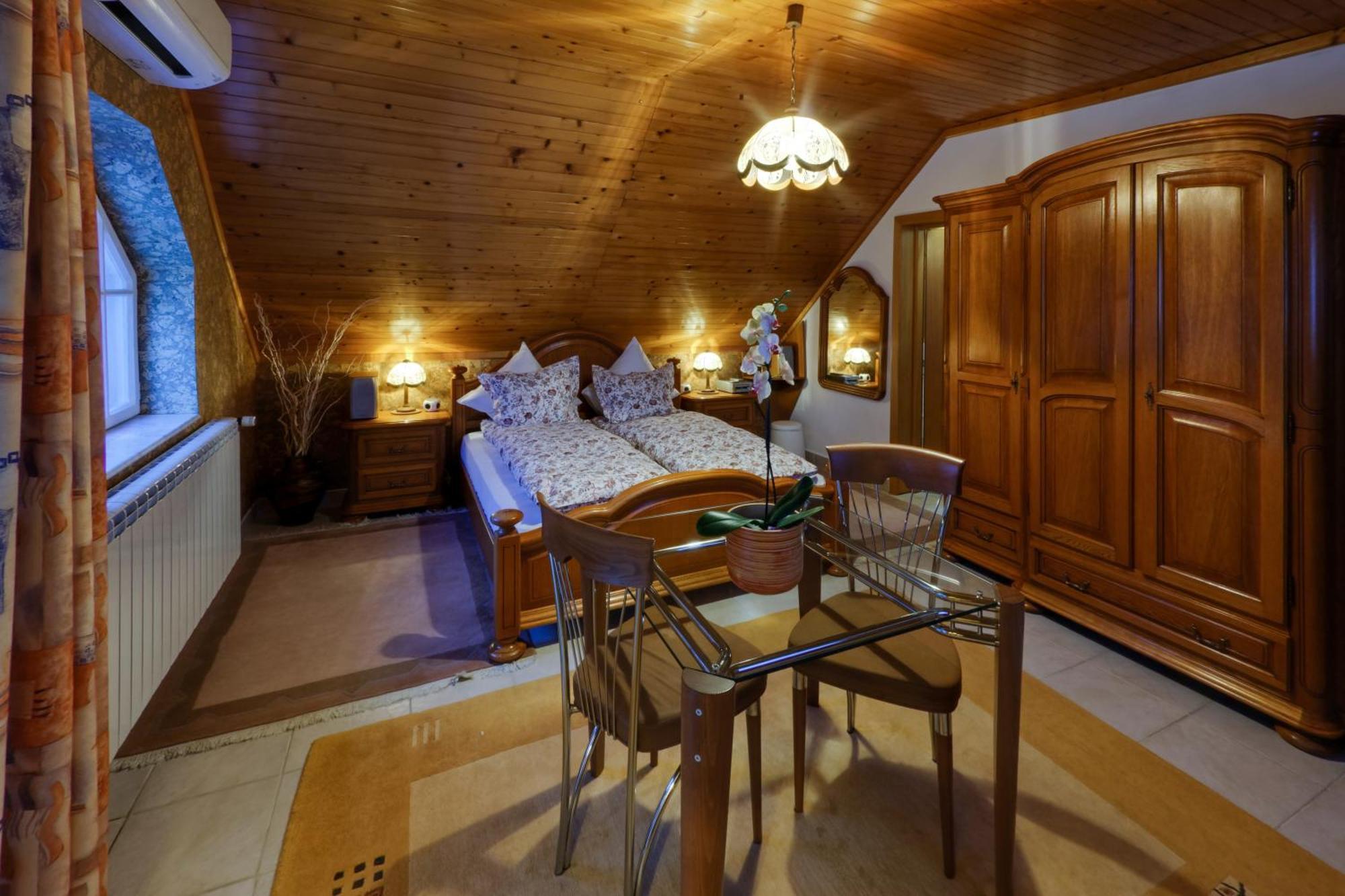 Boutique Hotel Forest Retreat (Adults Only) Buşteni Buitenkant foto