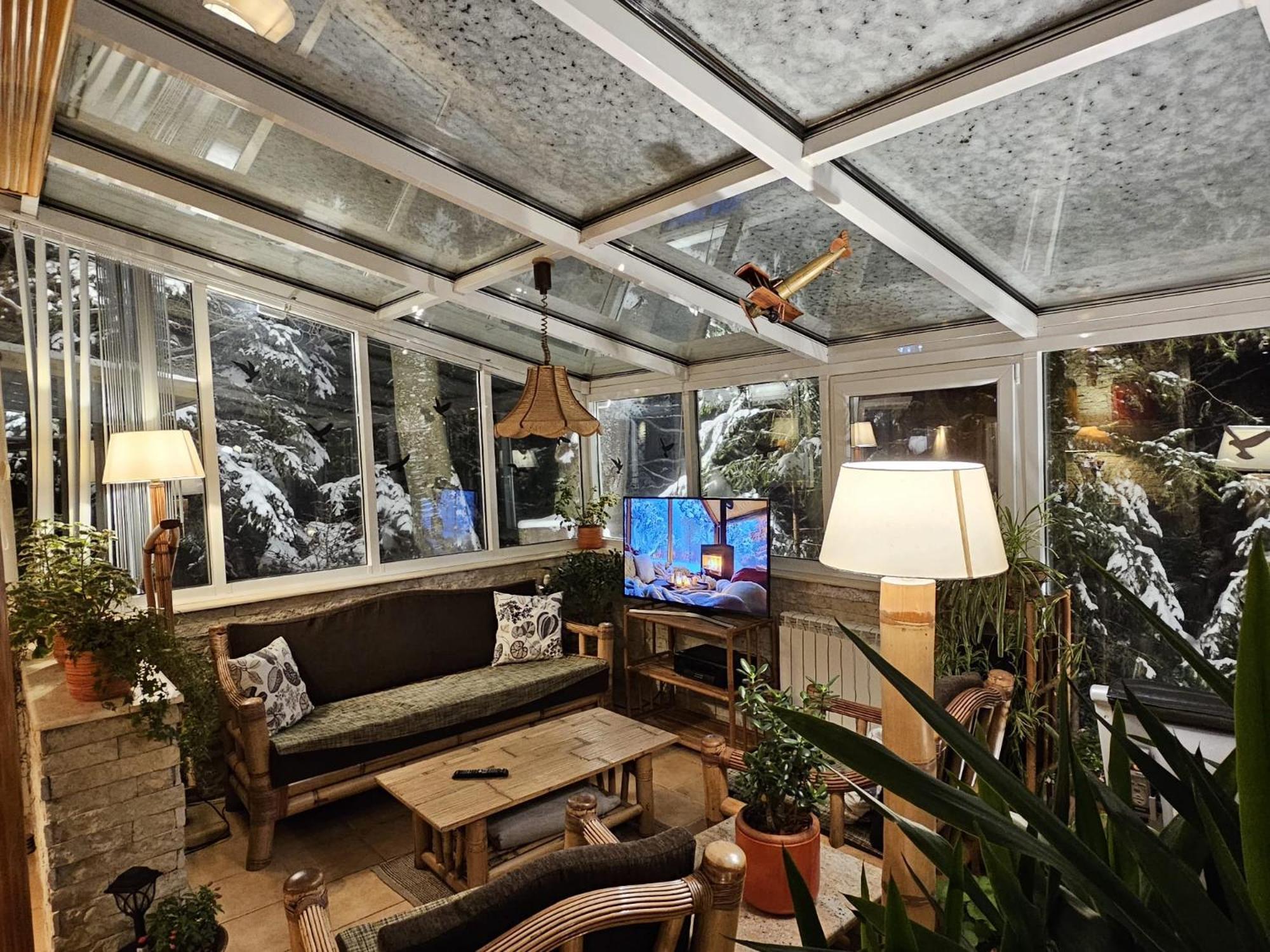 Boutique Hotel Forest Retreat (Adults Only) Buşteni Buitenkant foto