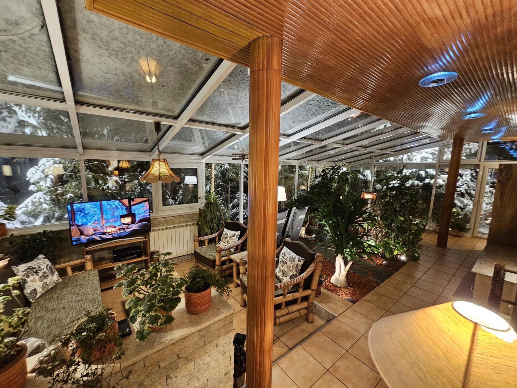 Boutique Hotel Forest Retreat (Adults Only) Buşteni Buitenkant foto